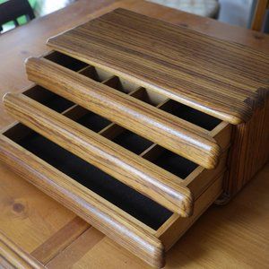 EXQUISITE WOOD CRAFTED JEWELRY BOX